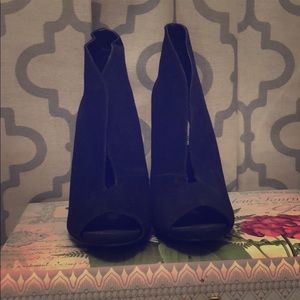 Steve Madden heels, suede